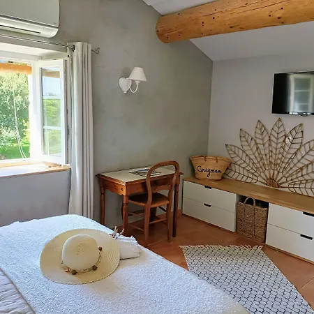 Bed & Breakfast La Ferme Les Eybrachas 3*